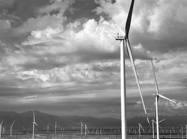 坚持不懈用党的创新理论凝心铸魂