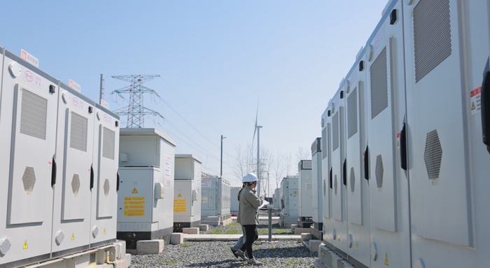 席间话题很快转向了中国