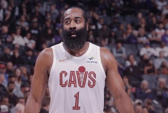 哈登爆发助骑士力克76人 创队史纪录冲击季后赛