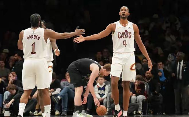 哈登36+7+9+2率队险胜公牛 莫布利两双稳守内线