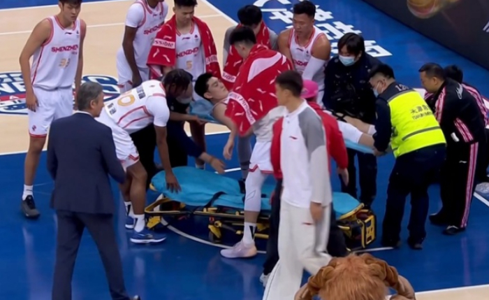 深圳男篮新星冯熙瑞手术赛季报销 18周康复期开