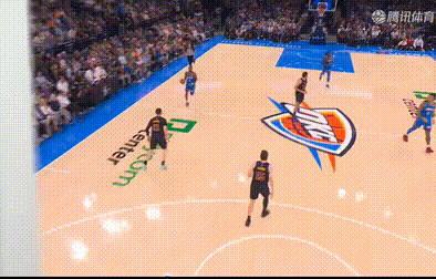 亚历山大爆发助雷霆拉大分差 湖人进攻乏力难挽