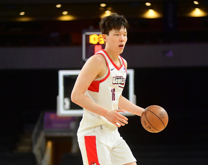 杨瀚森发展联盟半决赛轰20+7+2帽 29分逆转未果