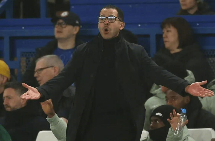 切尔西官方解雇罗塞尼尔 球员沉默未告别